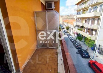 Four-room apartment Via Ammiraglio Curzon, Villa San Giovanni - photo 5