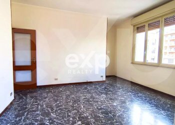 Four-room apartment Via Ammiraglio Curzon, Villa San Giovanni - photo 7