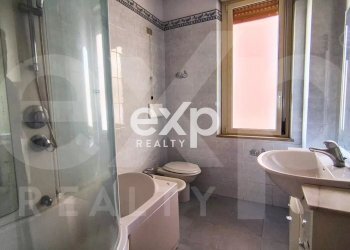 Four-room apartment Via Ammiraglio Curzon, Villa San Giovanni - photo 11