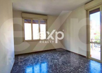 Four-room apartment Via Ammiraglio Curzon, Villa San Giovanni - photo 12