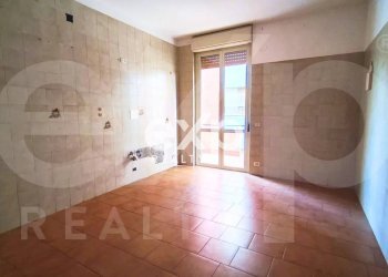 Four-room apartment Via Ammiraglio Curzon, Villa San Giovanni - photo 19