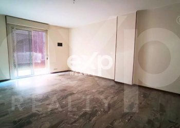 Four-room apartment Via Ammiraglio Curzon, Villa San Giovanni - photo 20