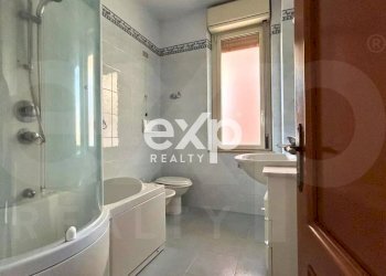Four-room apartment Via Ammiraglio Curzon, Villa San Giovanni - photo 28