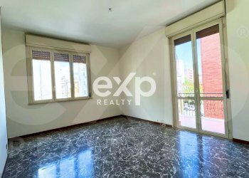 Four-room apartment Via Ammiraglio Curzon, Villa San Giovanni - photo 33