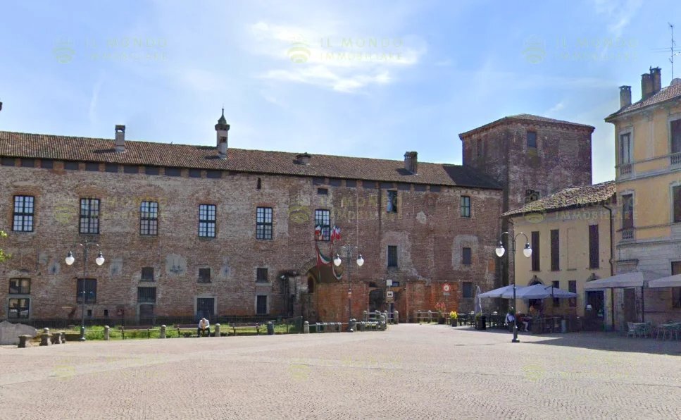 Locale Commerciale Via Giardino, snc., Melegnano - foto 1