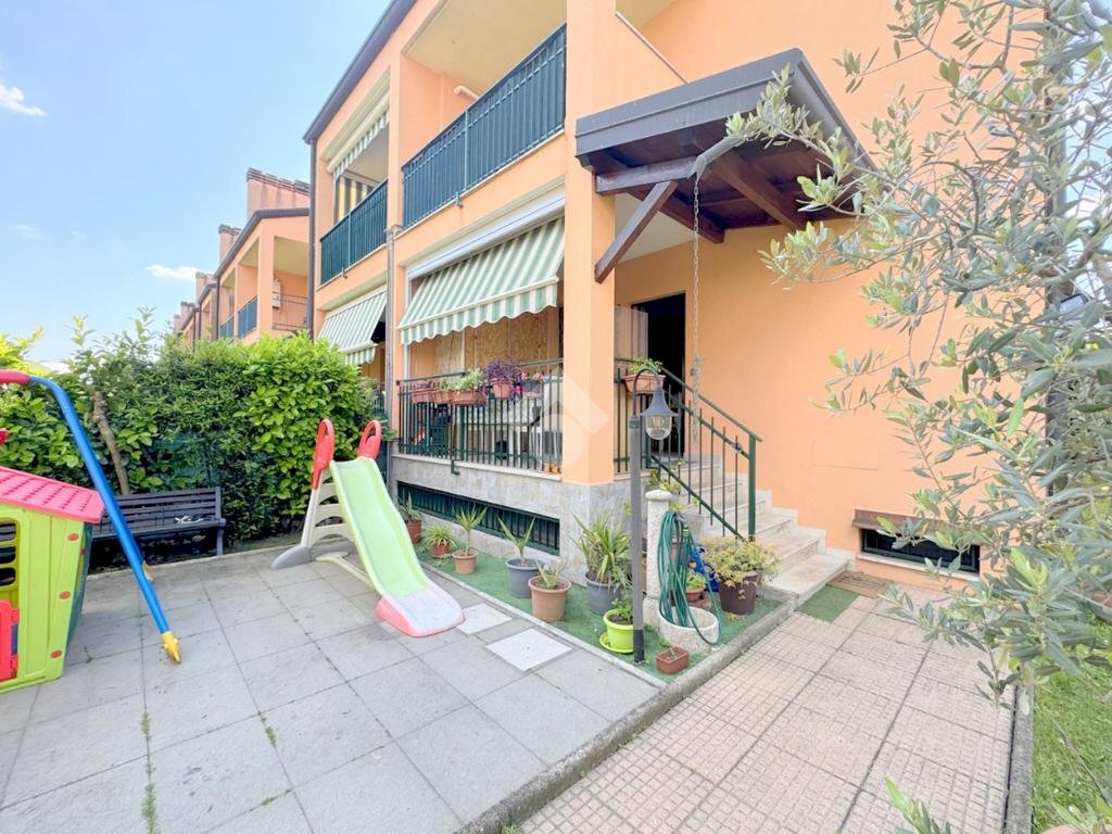 Two-room apartment Via umberto giordano, Cesate - photo 1