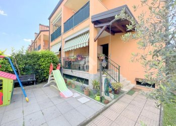 Two-room apartment Via umberto giordano, Cesate - photo 1