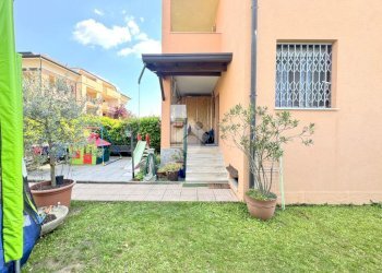 Two-room apartment Via umberto giordano, Cesate - photo 2