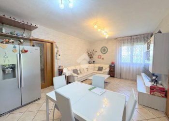 Two-room apartment Via umberto giordano, Cesate - photo 12