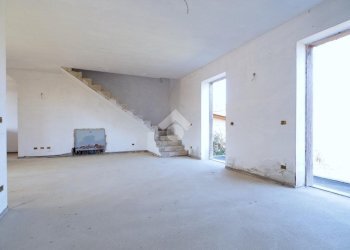 Casa indipendente Via V. Veneto, Roasio - foto 2
