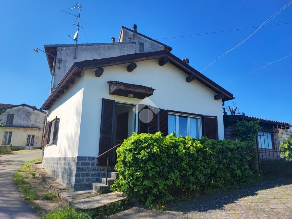 Independent house Brignano, Brignano-Frascata - photo 1