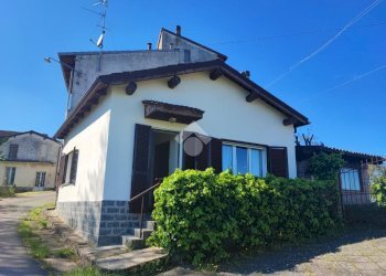 Independent house Brignano, Brignano-Frascata - photo 1