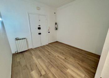 Bilocale Via San Bartolomeo del Fossato, Genova (zona Sampierdarena) - foto 2