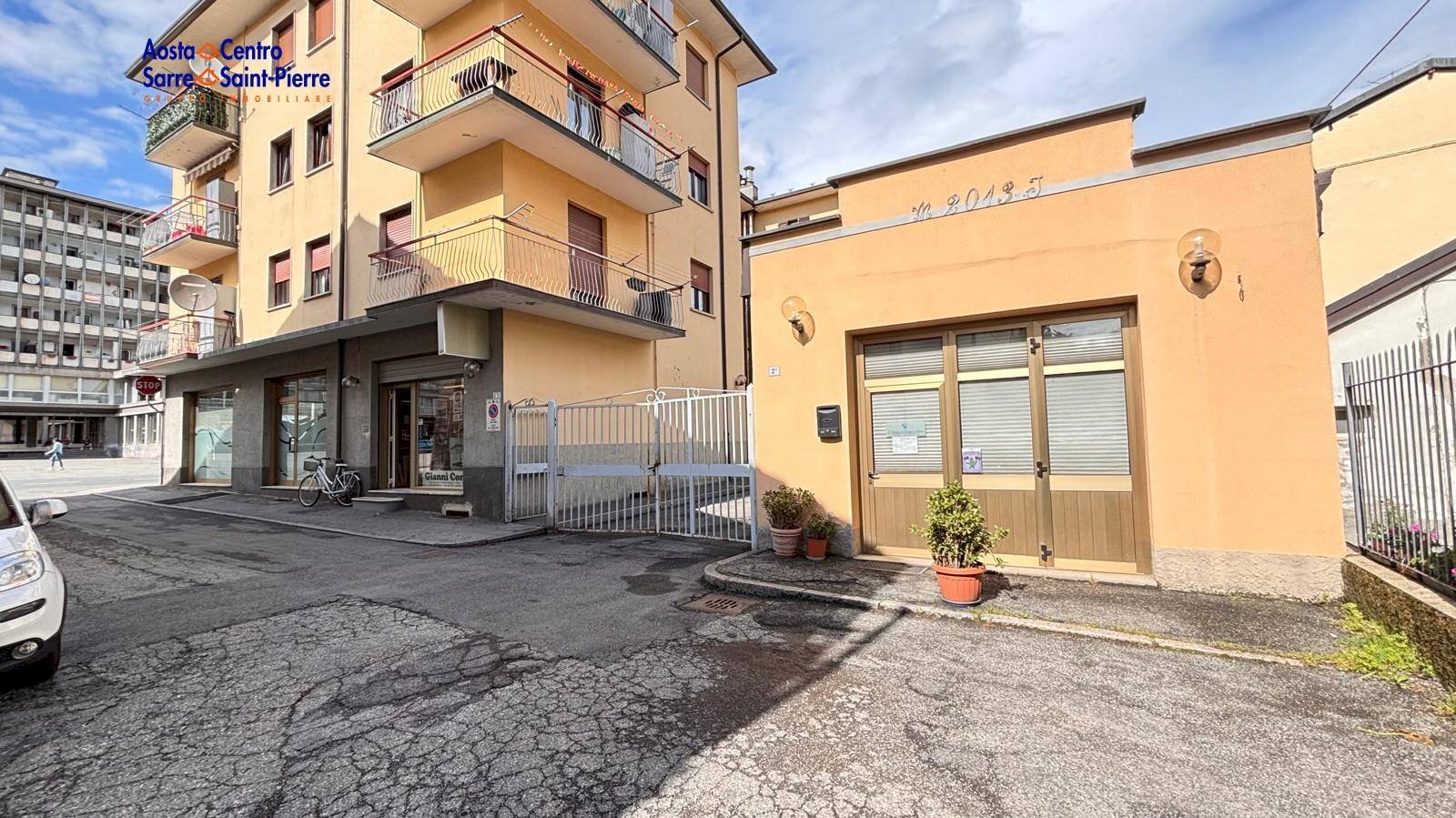 Foto 1 - Three-room apartment Piazza Cavalieri di Vittorio Veneto
 
12, Aosta - photo 1