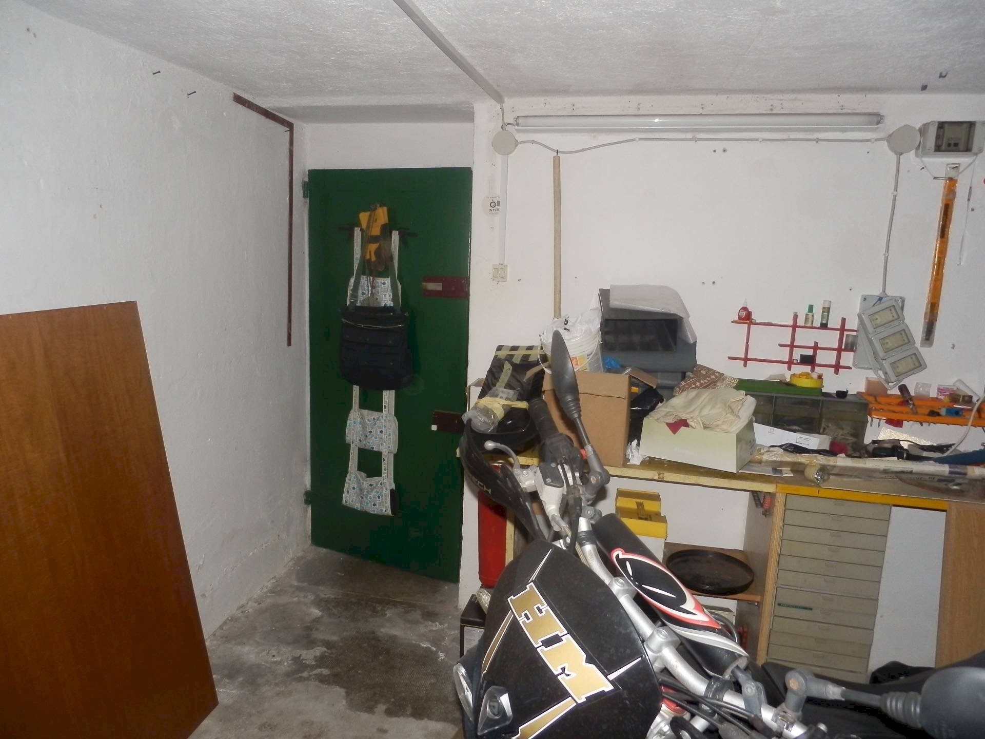 Foto 3 - Magazzino via queirolo, Vado Ligure - foto 3