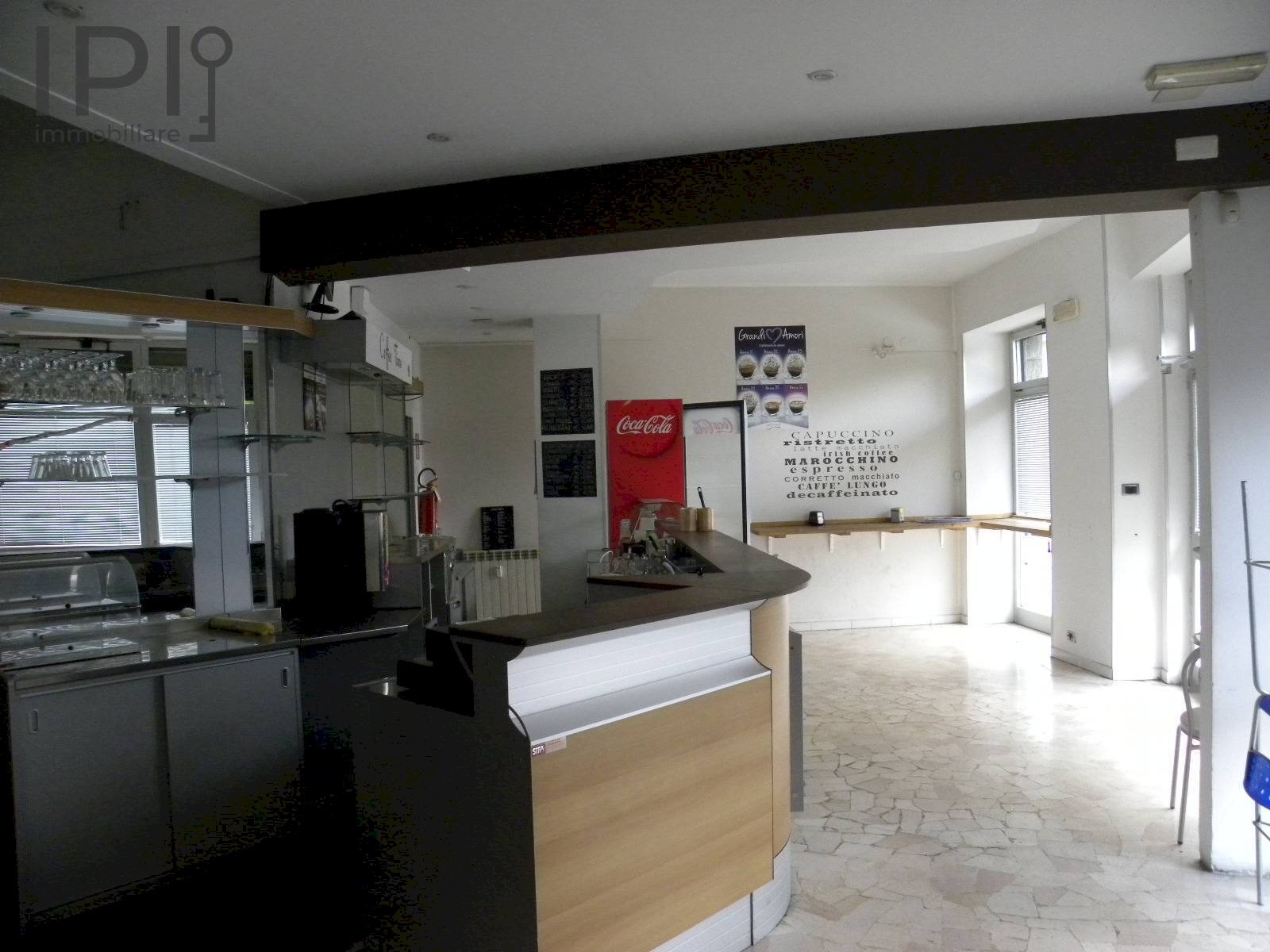 Foto 1 - Locale Commerciale C.so Martiri della Libertà, Cairo Montenotte - foto 1