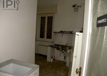 Foto 2 - Locale Commerciale C.so Martiri della Libertà, Cairo Montenotte - foto 2