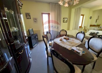 Sala da pranzo - Quadrilocale Via Roberta Lanzino
 
26, San Marco Argentano - foto 16