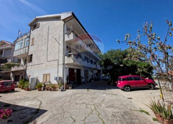 Edificio all\'aperto - Quadrilocale Via Roberta Lanzino
 
26, San Marco Argentano - foto 37