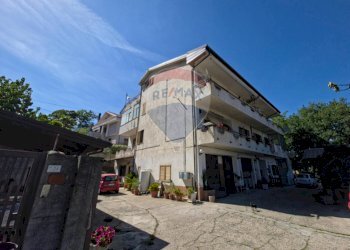 Edificio all\'aperto - Quadrilocale Via Roberta Lanzino
 
26, San Marco Argentano - foto 38