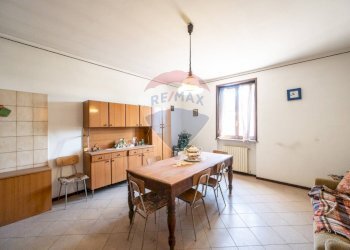 Sala da pranzo - Rustico VIA PO MORTO
 
36, Torricella del Pizzo - foto 7