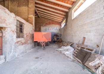 Stanza vuota - Rustico VIA PO MORTO
 
36, Torricella del Pizzo - foto 42