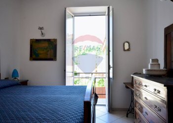 Camera / camera da letto - Three-room apartment via Garibaldi
107, Carcare - photo 12
