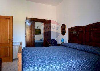 Camera / camera da letto - Three-room apartment via Garibaldi
107, Carcare - photo 18