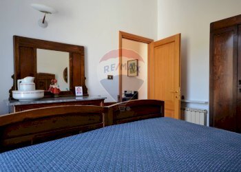 Camera / camera da letto - Three-room apartment via Garibaldi
107, Carcare - photo 19