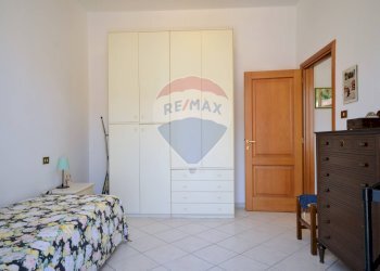 Camera / camera da letto - Three-room apartment via Garibaldi
107, Carcare - photo 23