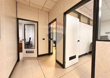 Hall / corridoio - Ufficio Via Pasubio
10, San Benedetto del Tronto - foto 11