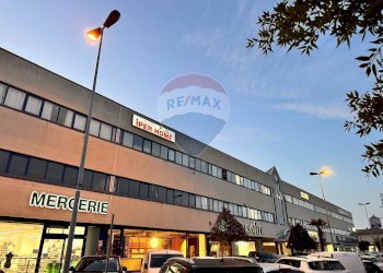 Edificio all\'aperto - Ufficio Via Pasubio
10, San Benedetto del Tronto - foto 34
