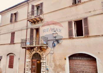 Edificio all\'aperto - Independent house Corso Garibaldi
 
10, Cingoli - photo 5