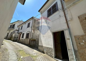 Edificio all\'aperto - Casa semi indipendente Via Tegila, Colli a Volturno - foto 2