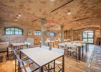 Sala da pranzo - Locale Commerciale via Spigone
14, Vetto - foto 27