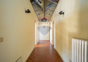 Hall / corridoio - Locale Commerciale via Spigone
14, Vetto - foto 31