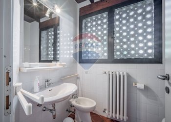 Bagno - Locale Commerciale via Spigone
14, Vetto - foto 33