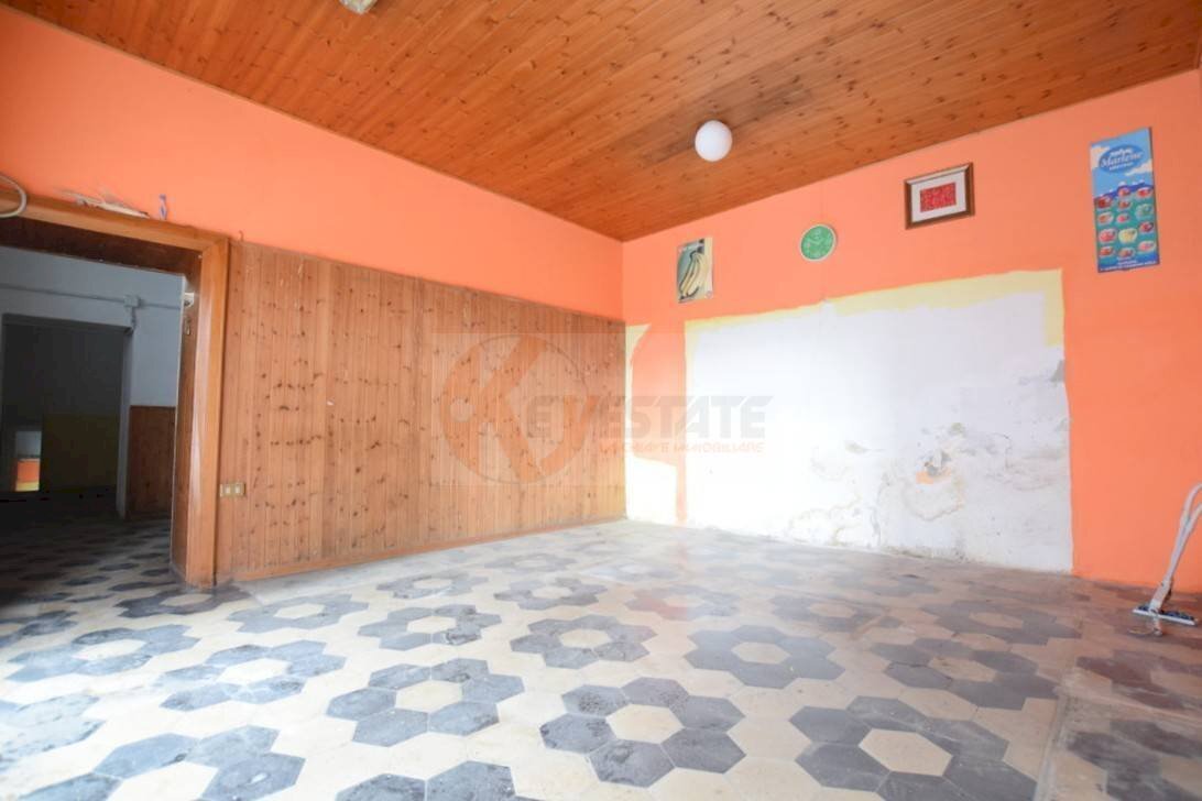 Foto 2 - Locale Commerciale VIA TRIESTE
 
20, Nuoro - foto 2