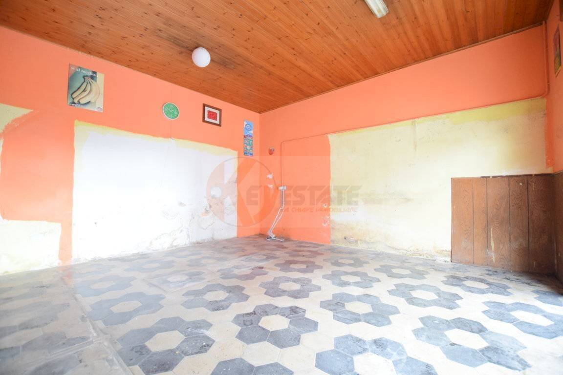 Foto 3 - Locale Commerciale VIA TRIESTE
 
20, Nuoro - foto 3