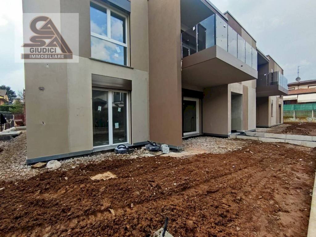 Facciata - Quadrilocale via Caduti di Nassirya, Rovellasca - foto 2