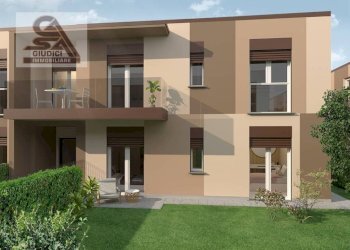 Facciata - Quadrilocale via Caduti di Nassirya, Rovellasca - foto 4