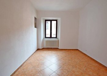 Camera da letto - Bilocale via delle Ripe, 8, Mondovì - foto 4