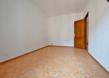 Camera da letto - Bilocale via delle Ripe, 8, Mondovì - foto 12