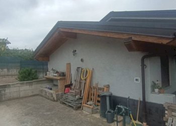 Facciata - Villa Frazione Porossan-Truchod, Aosta - foto 10