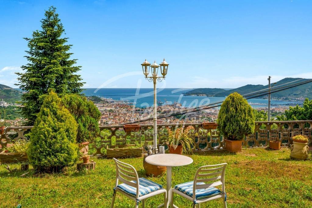 Giardino - Villa via dei Pilastri, 11, La Spezia - foto 1