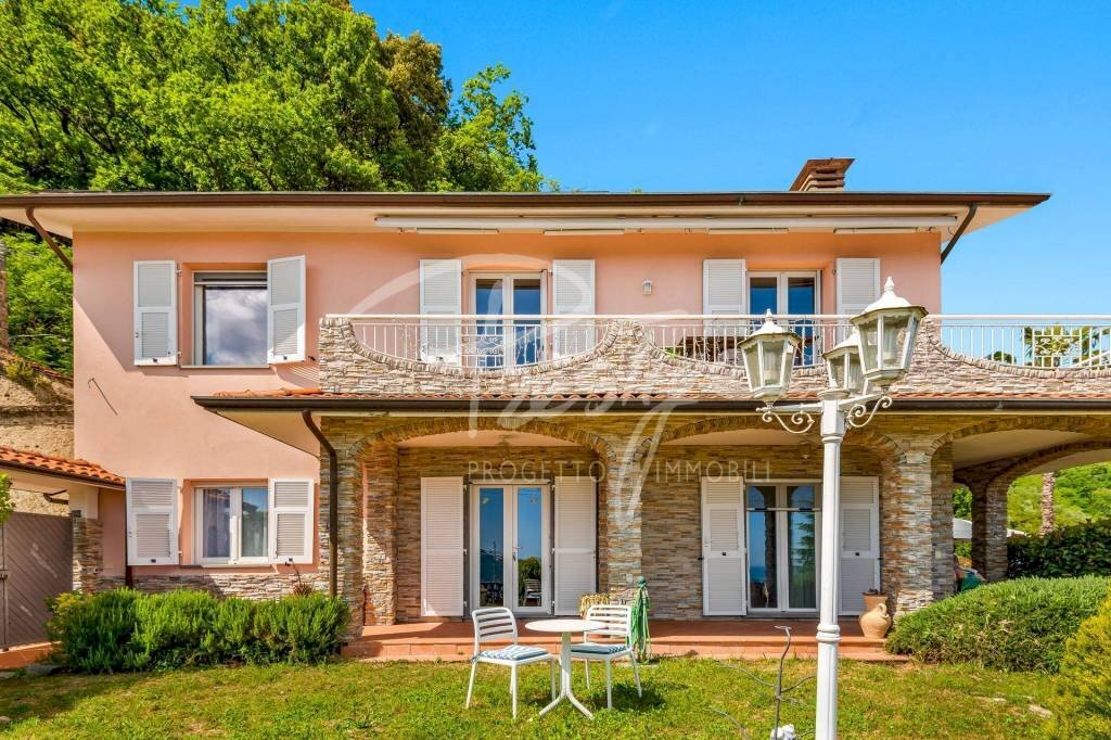 Facciata - Villa via dei Pilastri, 11, La Spezia - foto 2