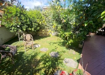 Giardino - Villa a Schiera via Minerbio, Roma - foto 1