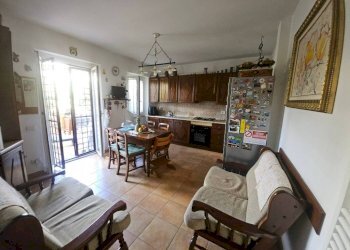 Salone - Villa a Schiera via Minerbio, Roma - foto 16