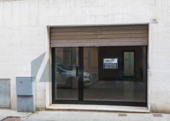 Facciata - Negozio via dei Filergiti, Forlì - foto 9