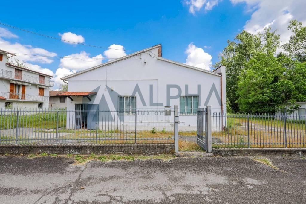 Facciata - Capannone via Vecchianino, Predappio - foto 1